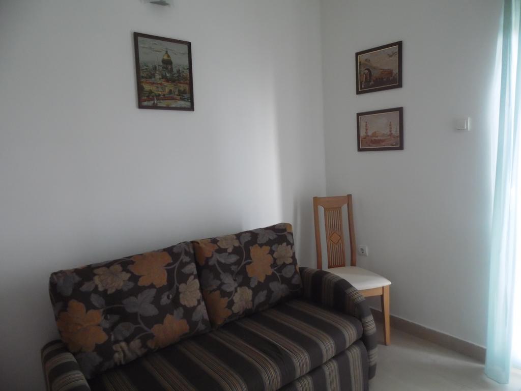 Apartments Slavica Jovanovic Sveti Stefan Room photo