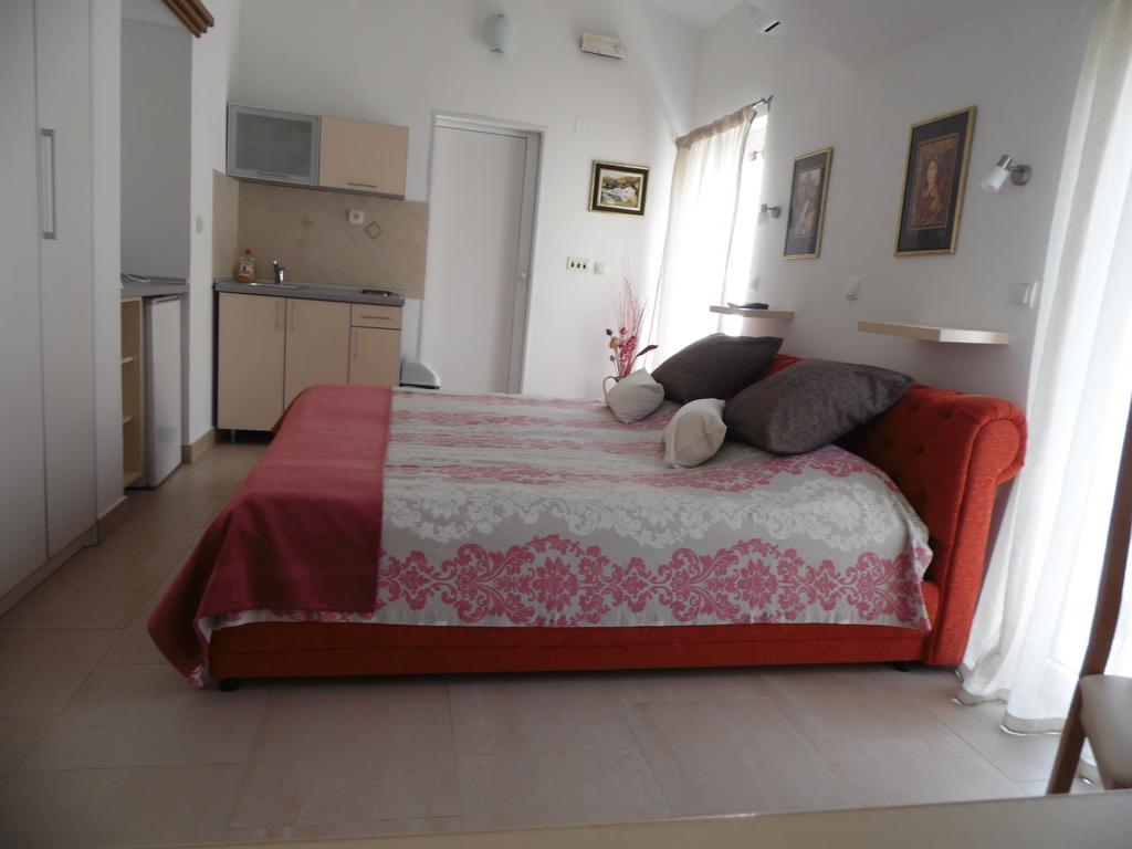 Apartments Slavica Jovanovic Sveti Stefan Room photo