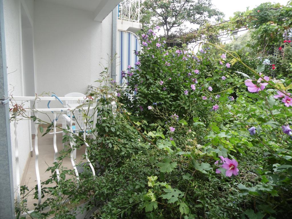 Apartments Slavica Jovanovic Sveti Stefan Room photo
