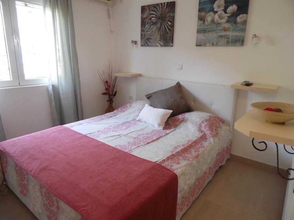Apartments Slavica Jovanovic Sveti Stefan Exterior photo