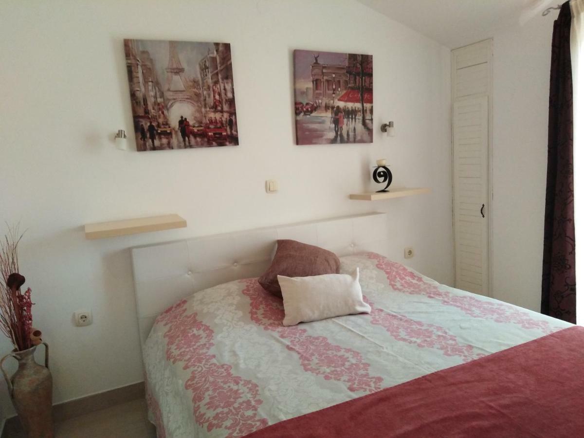 Apartments Slavica Jovanovic Sveti Stefan Exterior photo